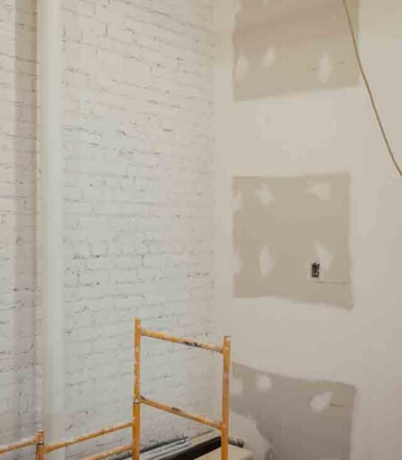 charlesdeluvio-DH-FZZ7kM5c-unsplash