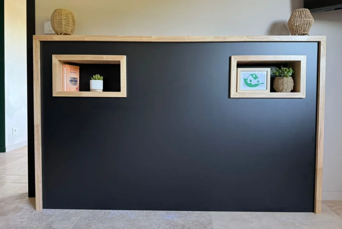 La tête de lit réalisé par l'entreprise Jeudy pour la tombola de la foire de Craon 2025